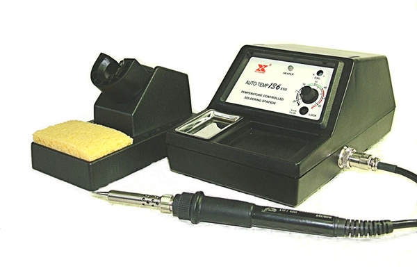 Аналоговая паяльная станция Xytronic 136esd